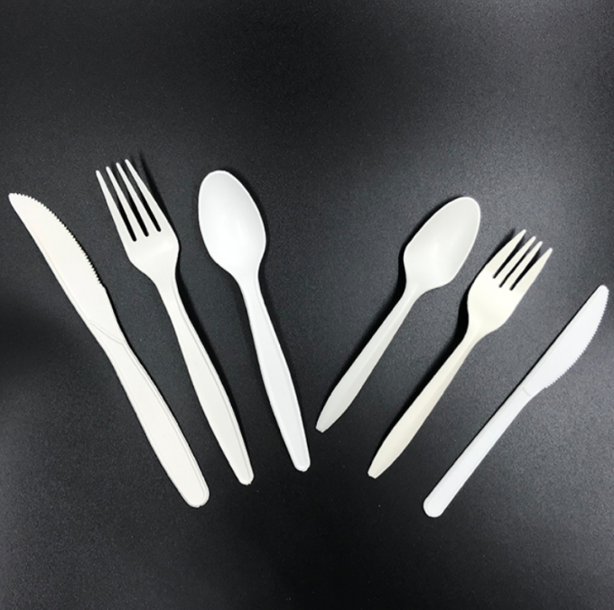 डिस्पोजेबल चाकू कांटा और चम्मच सेट इश्यू पीएलए पैकेज्ड टेकअवे डिग्रेडेबल सीप्लेए कटलरी के साथ 4